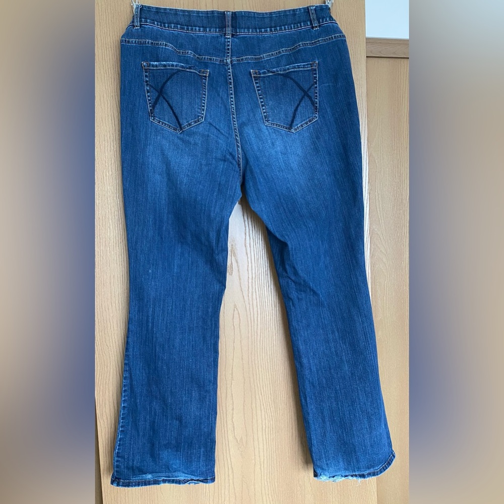 Lane Bryant High Rise Bootcut Jeans - Plus Size 22 Long - Picture 7 of 7